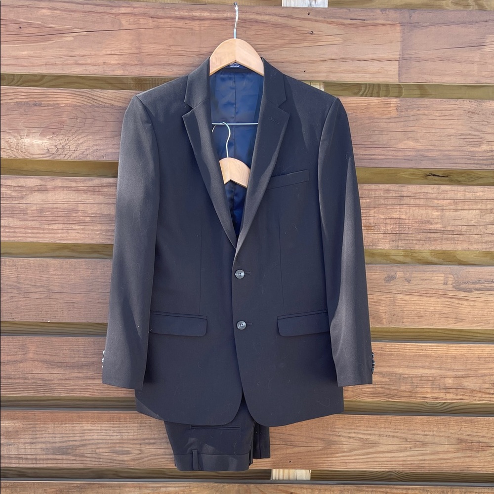 Izod Black Suit size 18 Boy